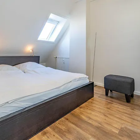 Lägenhet Bismarckstrasse 5a, App 15 *