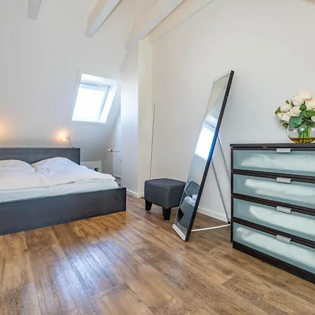 Bismarckstrasse 5a, App 15