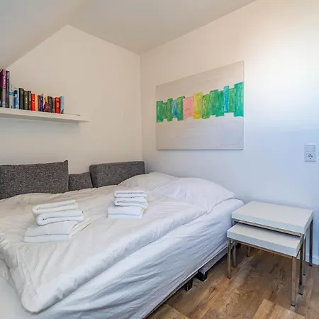 Bismarckstrasse 5a, App 15 *